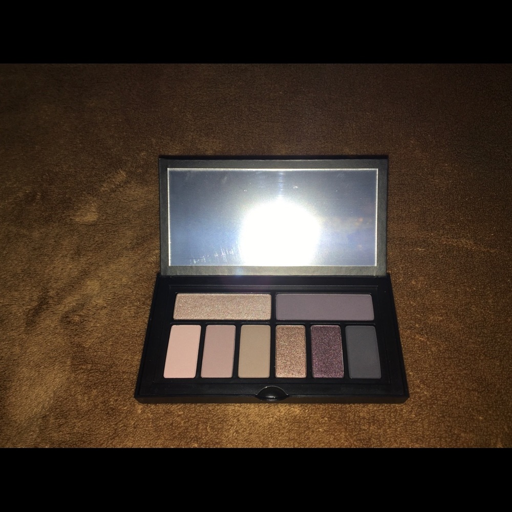 makeup - Picture 4 of 8